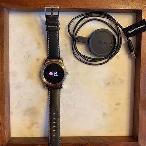 *SOLD* LG Watch Urbane Smart Watch Model LG-W150 (Silver)